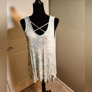 😀 3 For $15 Floral Sleeveless Top - Light Blue and White